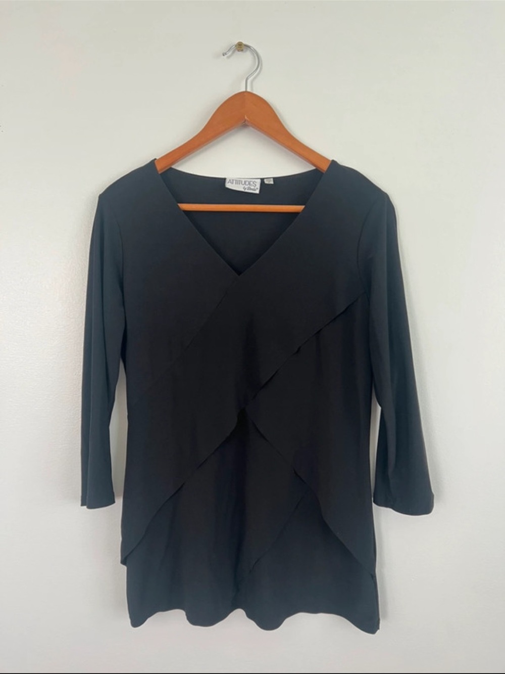 ✨3/$25✨ Attitudes by Renee Layered V-neck Tunic Top